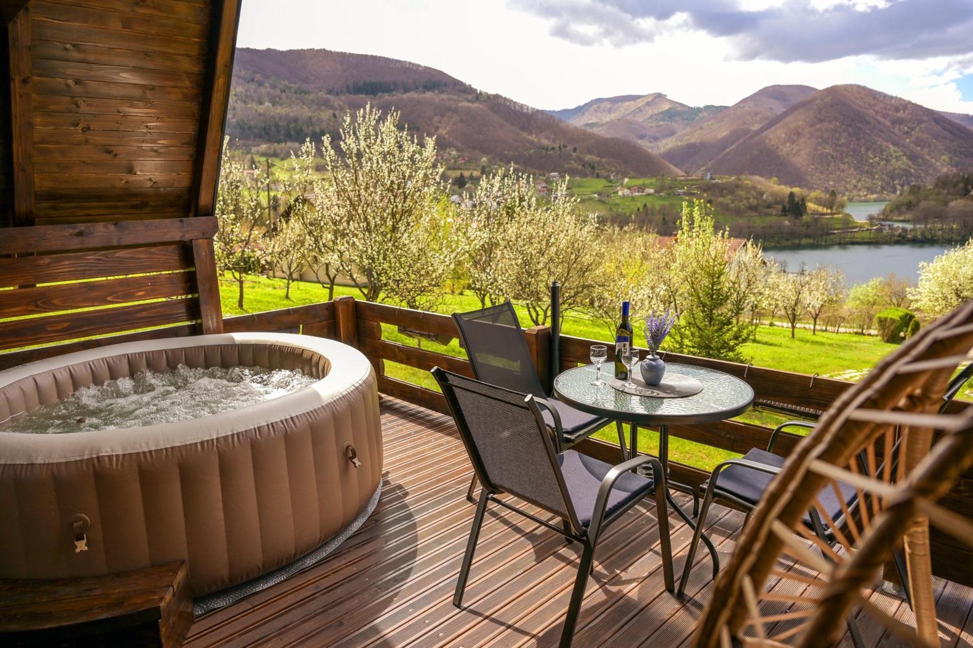 Cottages Relax ヤイツェ エクステリア 写真